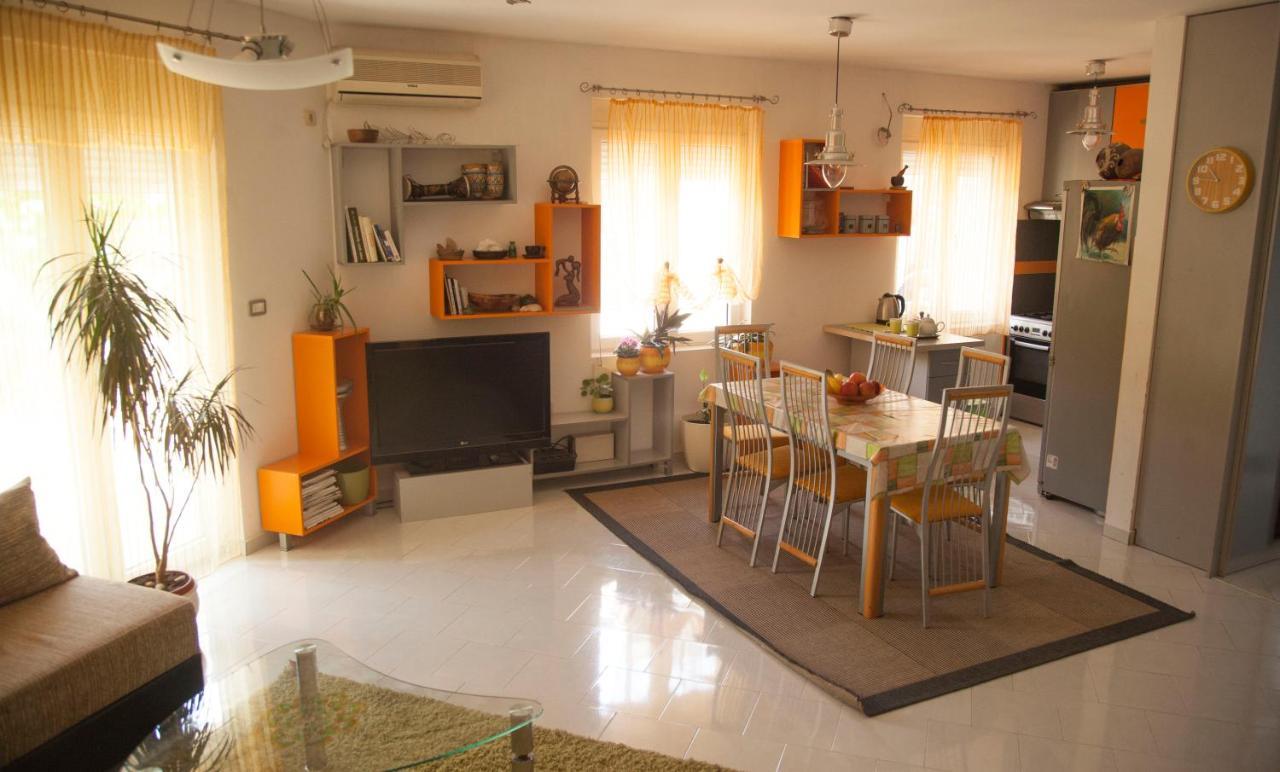 Mirta Apartments Family Farm Budva Ngoại thất bức ảnh