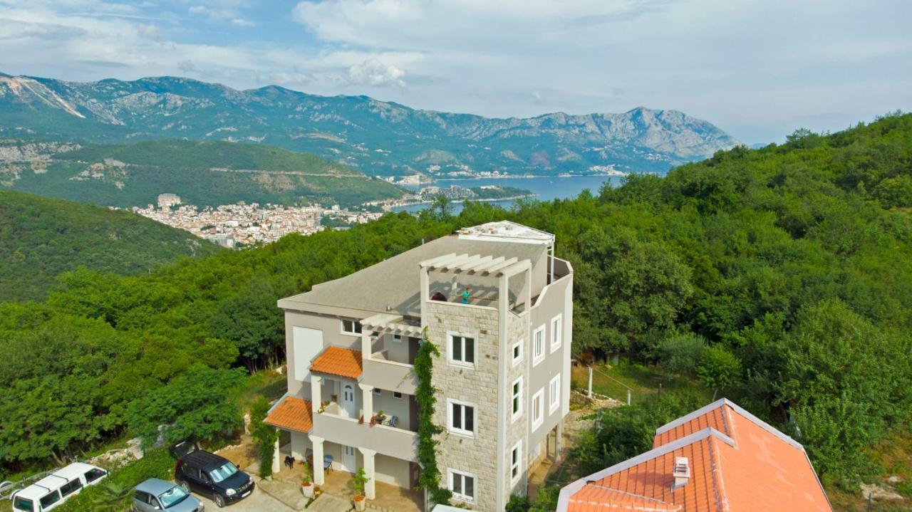 Mirta Apartments Family Farm Budva Ngoại thất bức ảnh